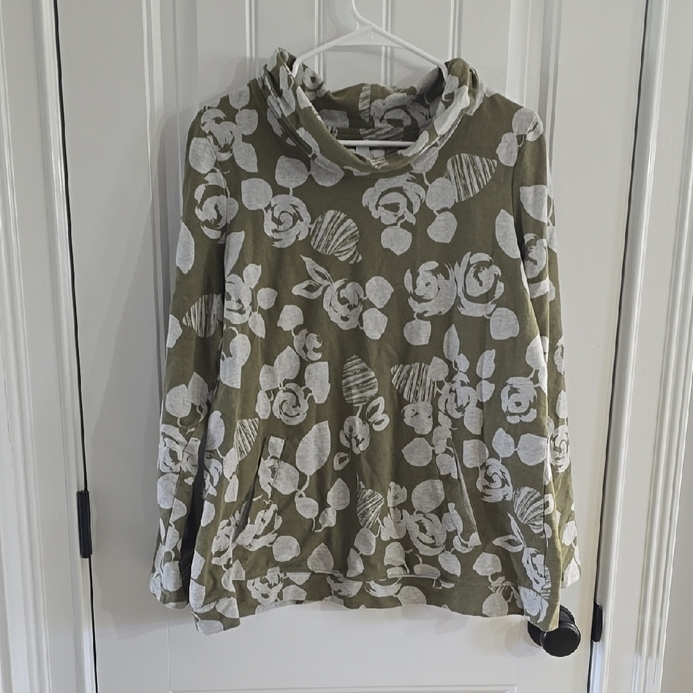 5 For 25 Denim & Co Women's Green and White Floral Cowl Neck Top